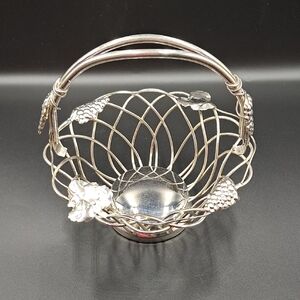 Vintage Godinger Silver Art Grape Fruit Basket W/ Handle Silverplated